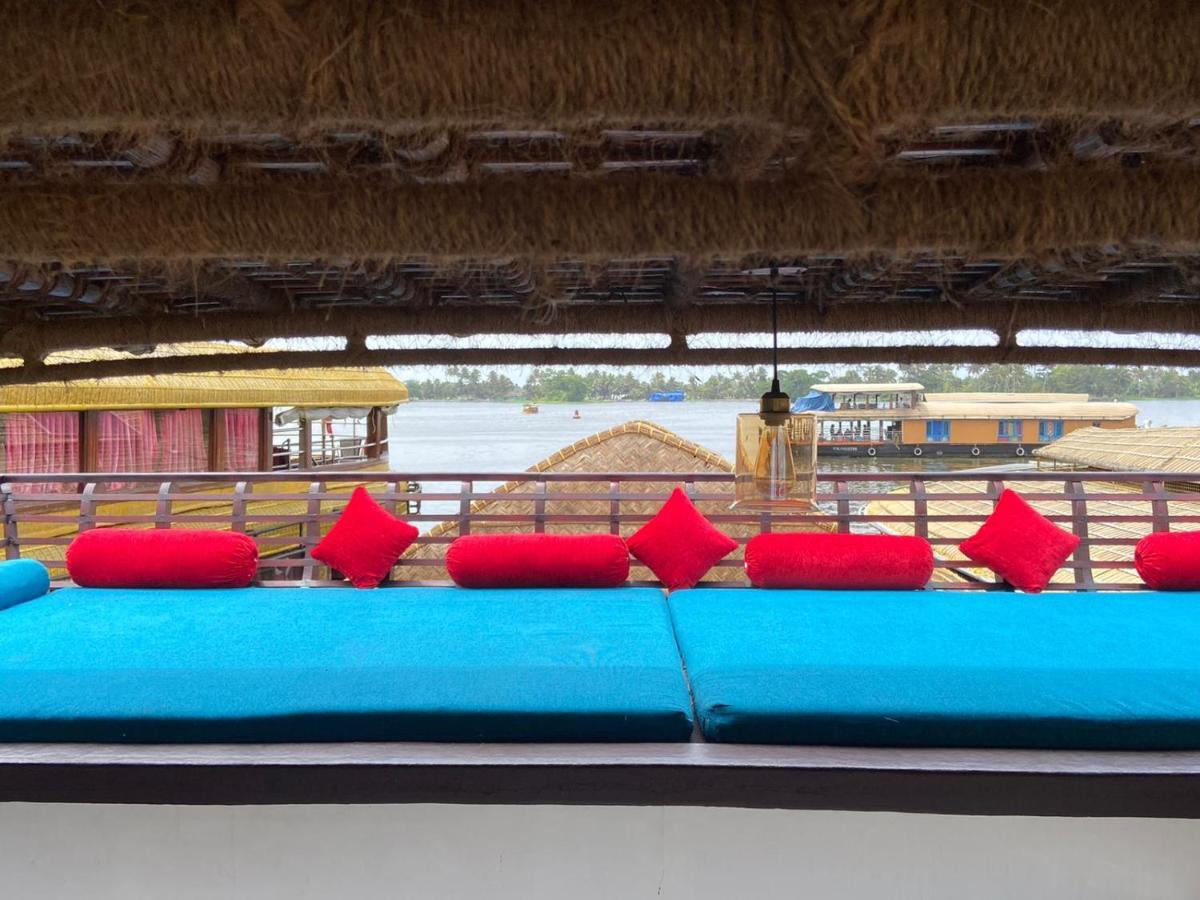 Why Not Houseboat Hotel Alappuzha Exterior photo
